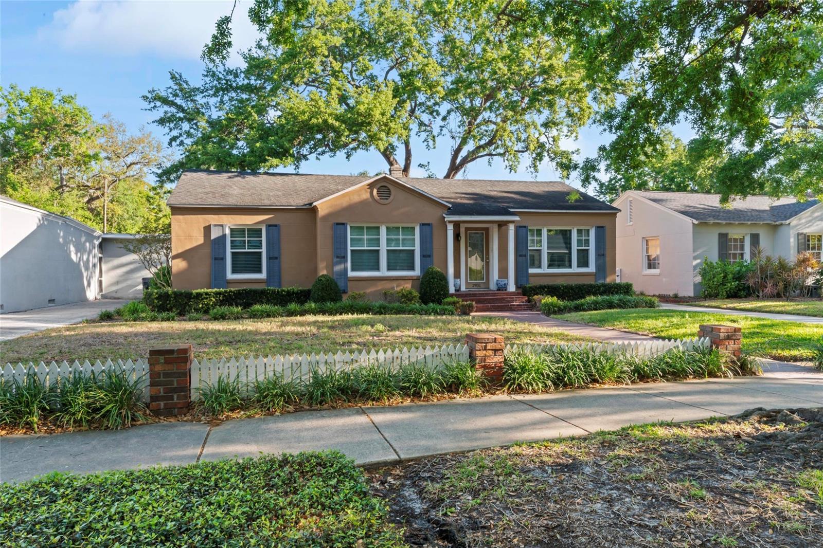 2931 W COACHMAN AVE, TAMPA, FL, 33611