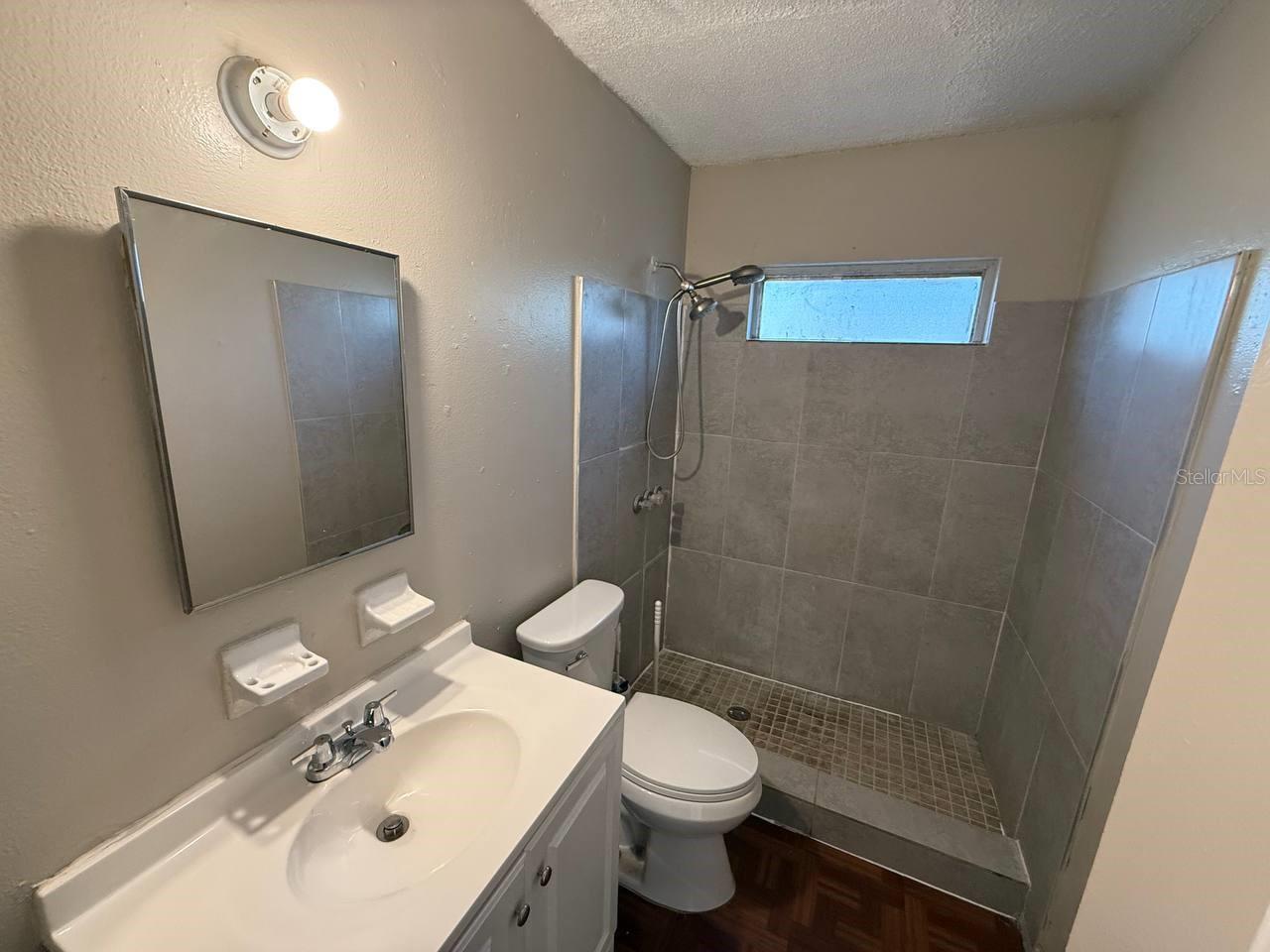 10014 N BROOKS ST #B, TAMPA, FL, 33612