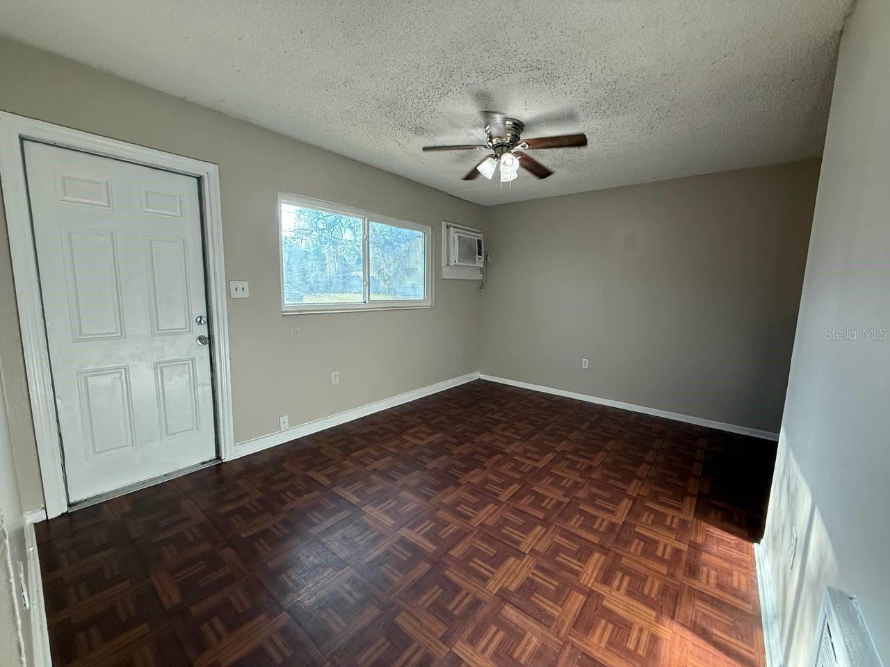 10014 N BROOKS ST #B, TAMPA, FL, 33612