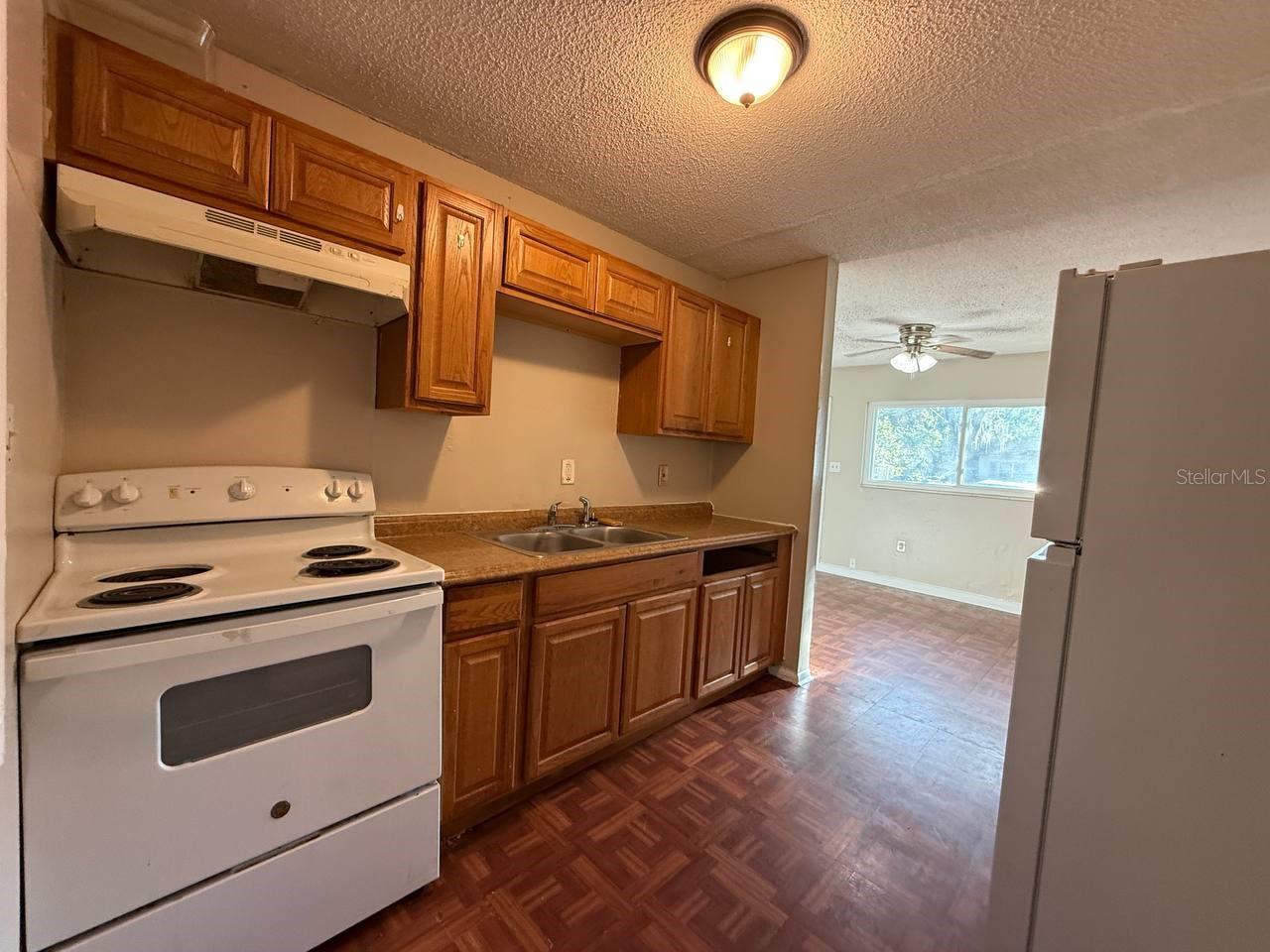 10014 N BROOKS ST #B, TAMPA, FL, 33612