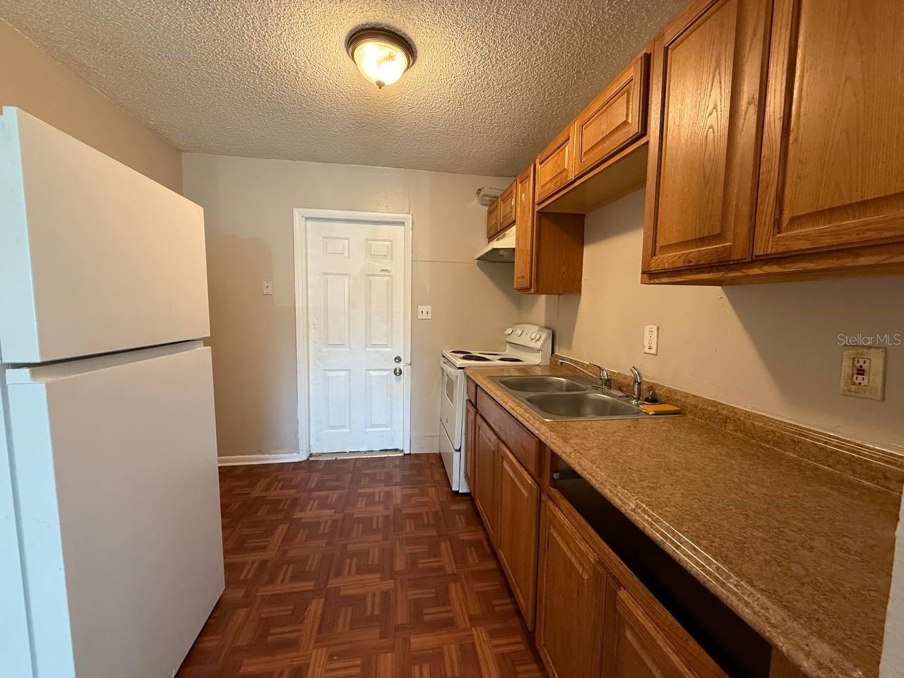 10014 N BROOKS ST #B, TAMPA, FL, 33612