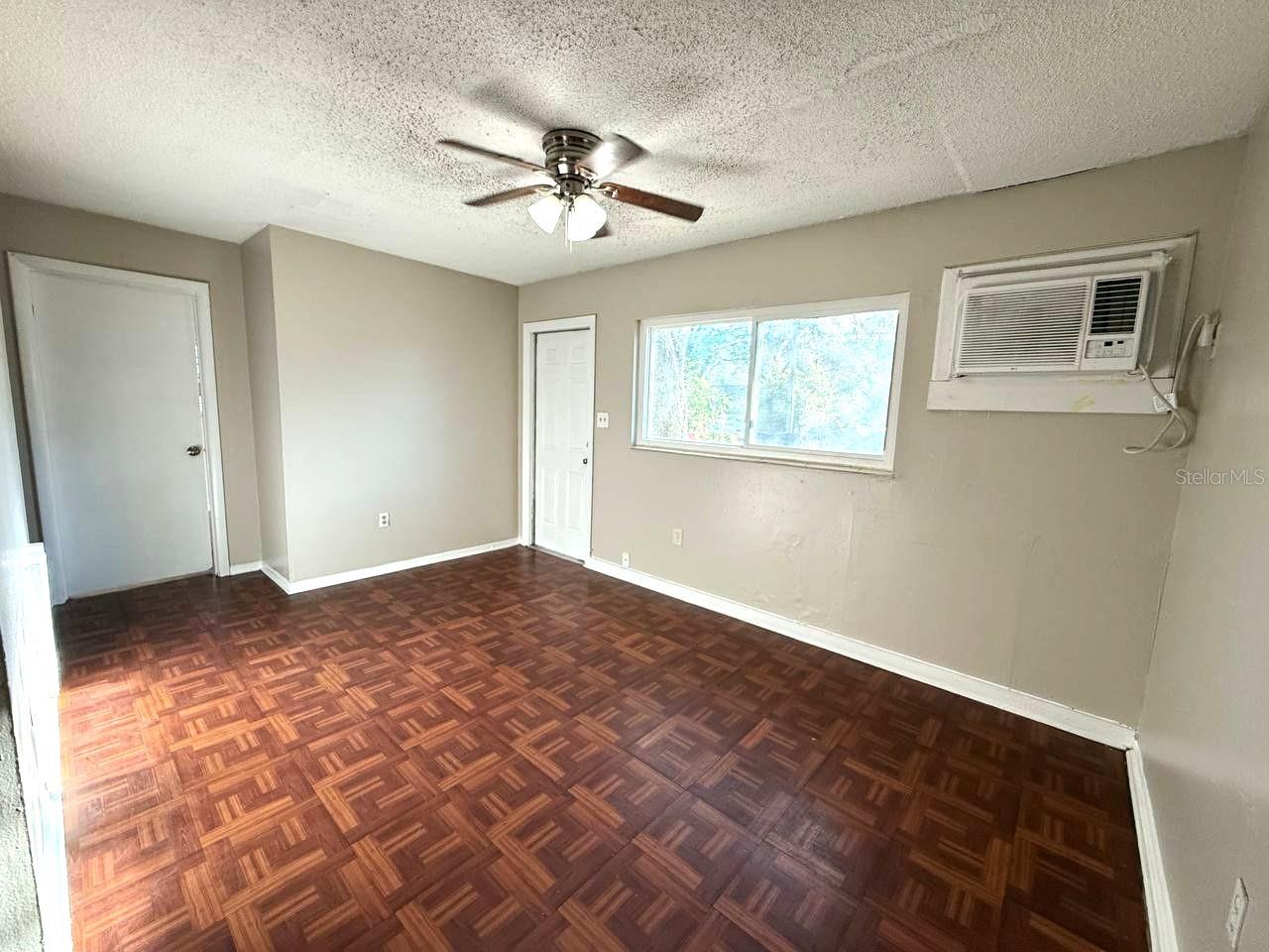 10014 N BROOKS ST #B, TAMPA, FL, 33612