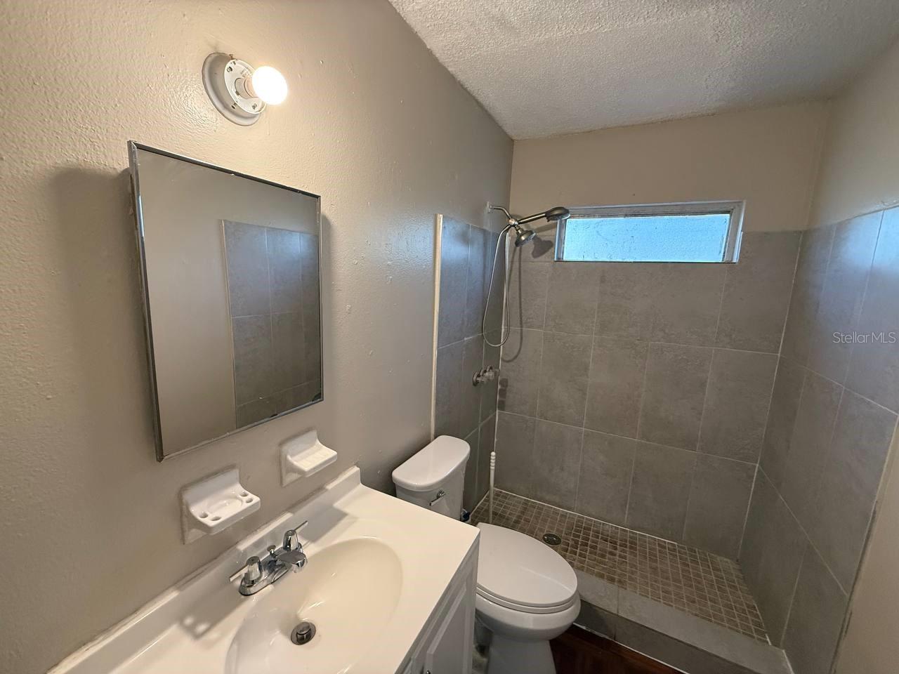 10014 N BROOKS ST #B, TAMPA, FL, 33612