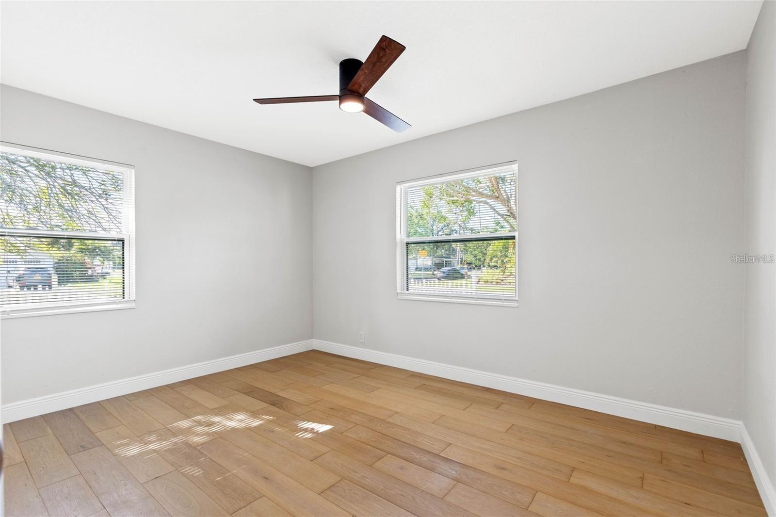 1600 CONNECTICUT AVE NE, ST PETERSBURG, FL, 33703