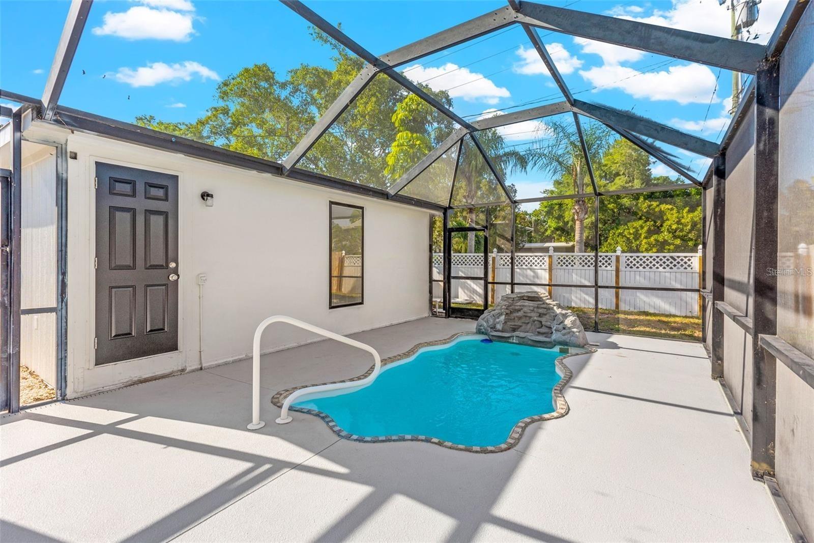 1600 CONNECTICUT AVE NE, ST PETERSBURG, FL, 33703
