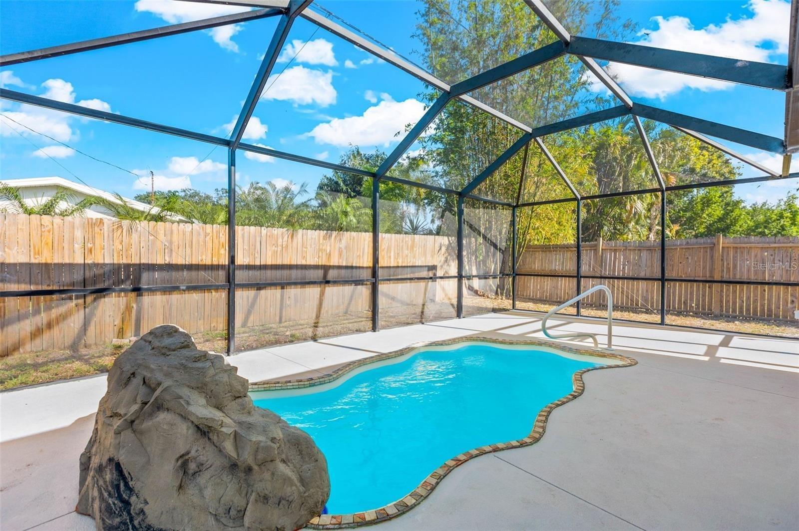 1600 CONNECTICUT AVE NE, ST PETERSBURG, FL, 33703