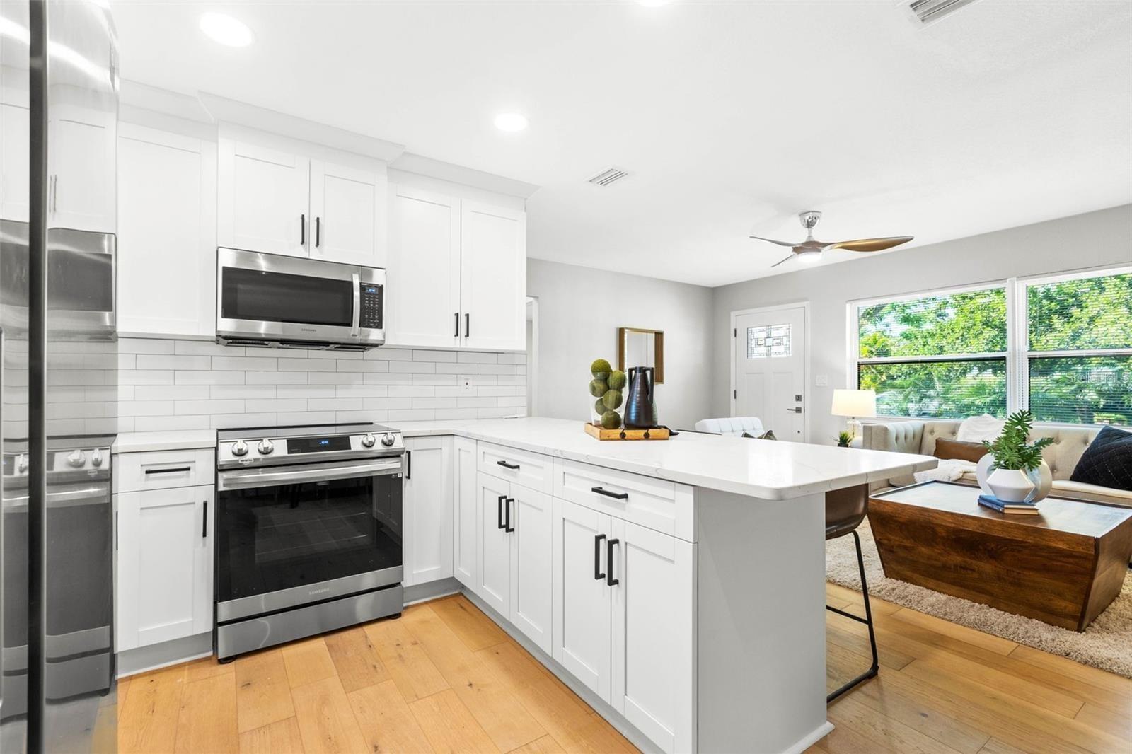 1600 CONNECTICUT AVE NE, ST PETERSBURG, FL, 33703