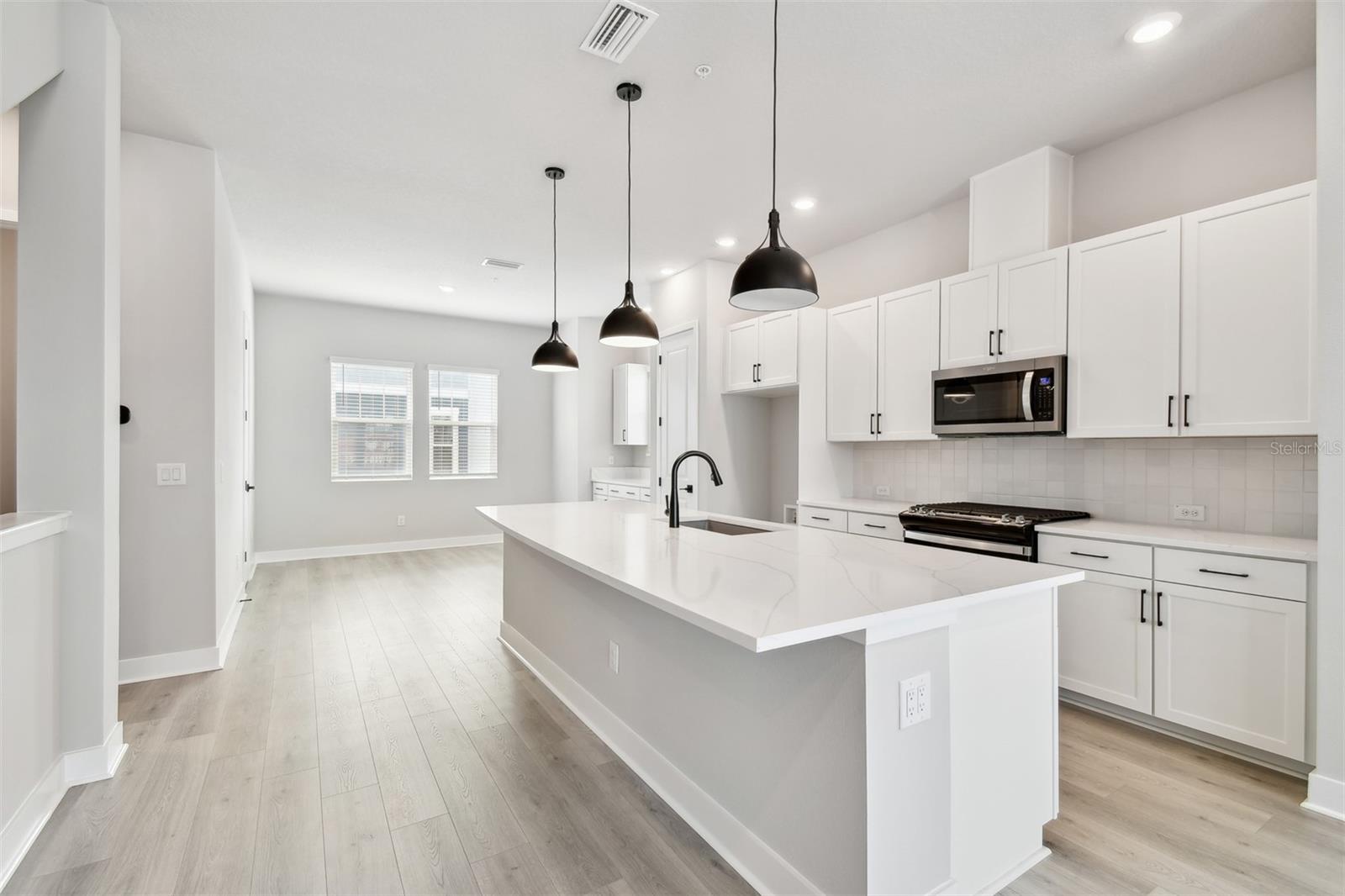 6605 N NEBRASKA AVE #30, TAMPA, FL, 33604
