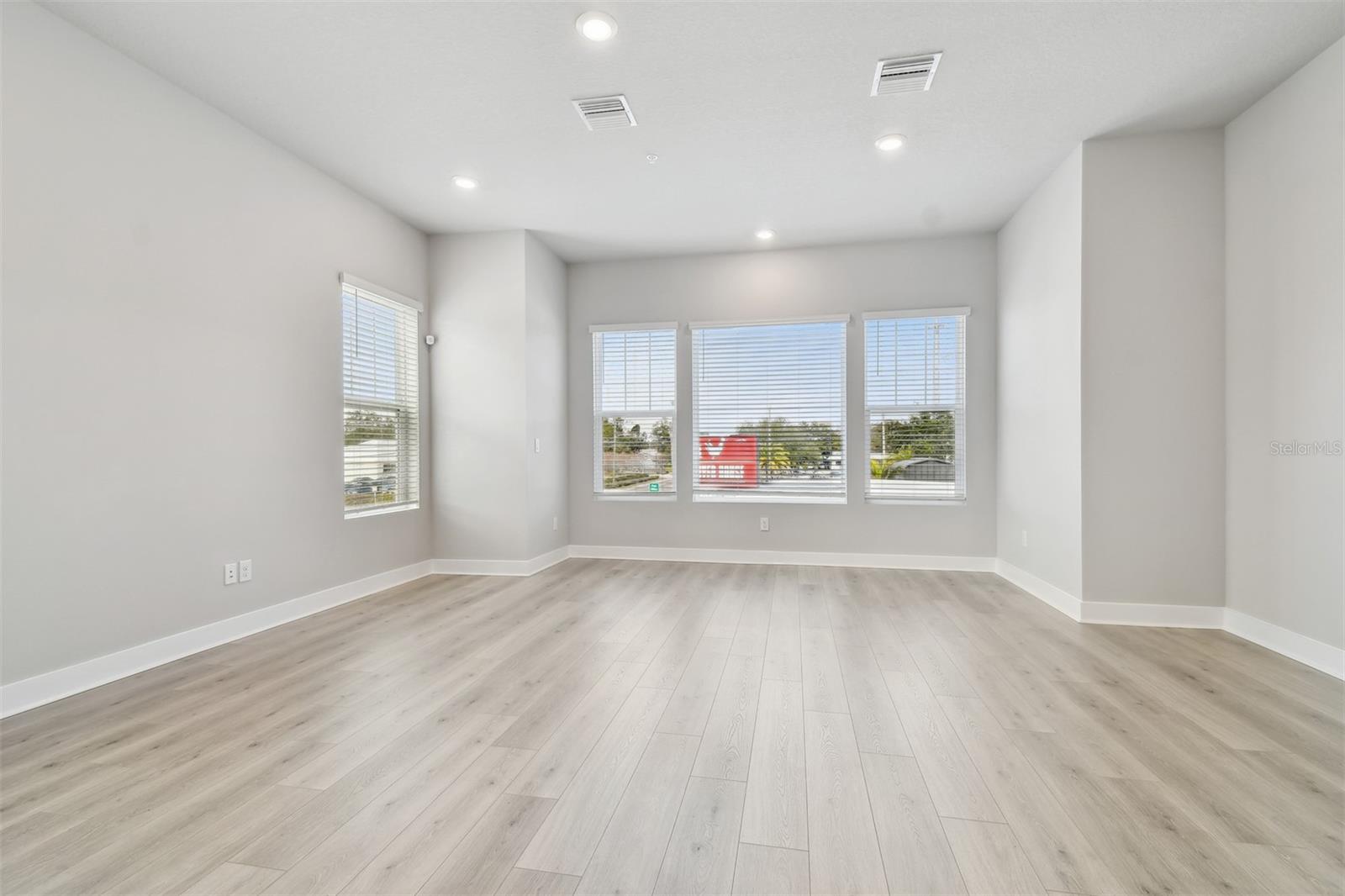 6605 N NEBRASKA AVE #30, TAMPA, FL, 33604