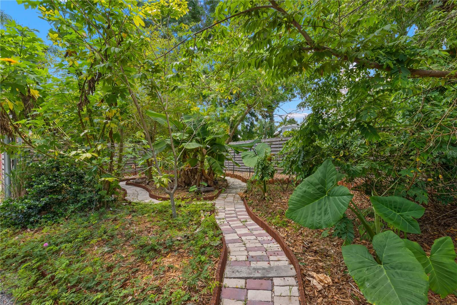 2217 BREVARD RD NE, ST PETERSBURG, FL, 33704