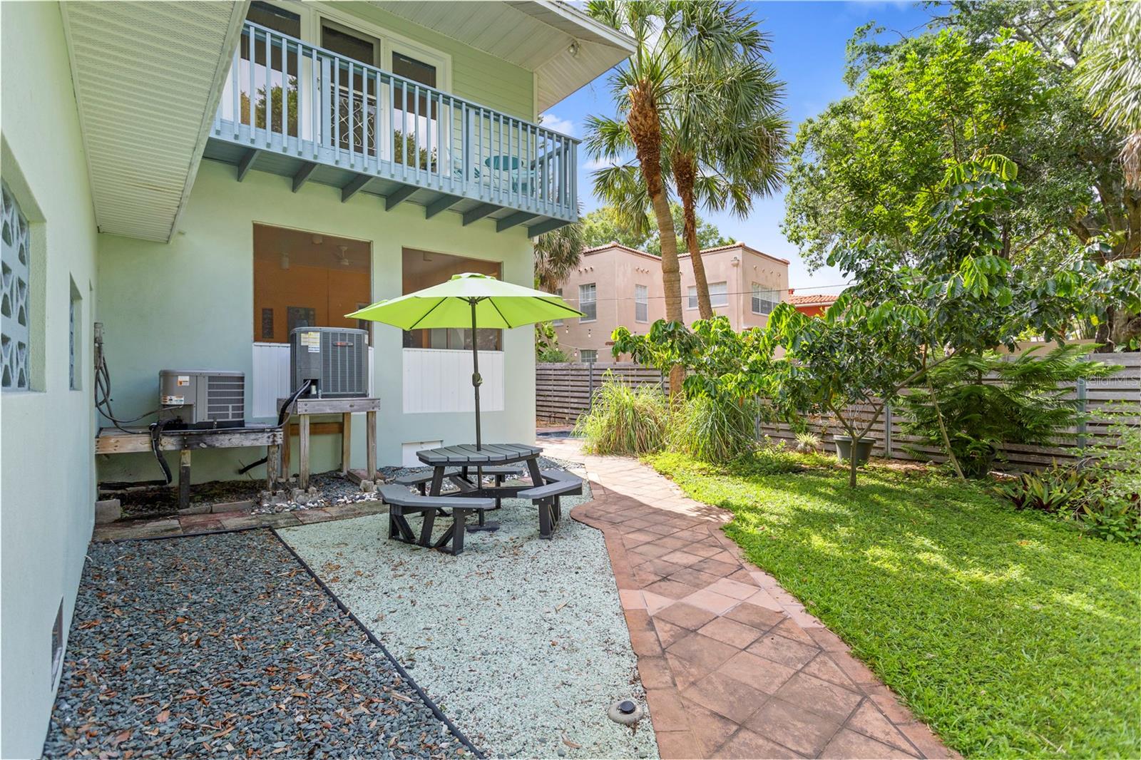 2217 BREVARD RD NE, ST PETERSBURG, FL, 33704