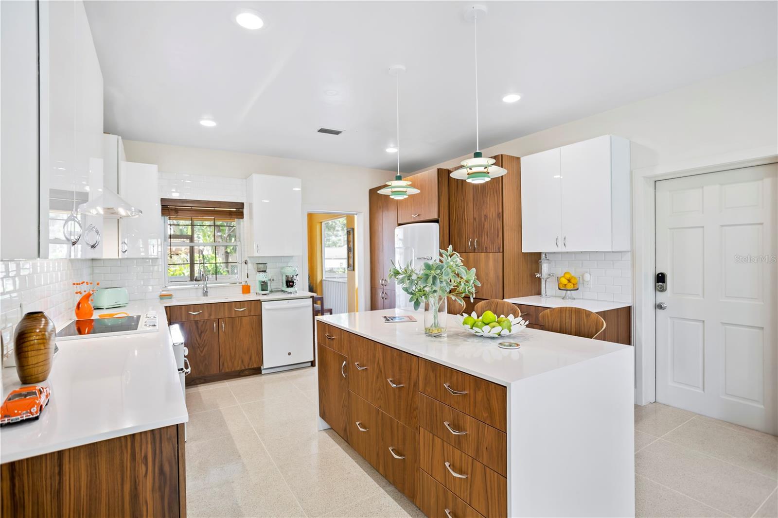 2217 BREVARD RD NE, ST PETERSBURG, FL, 33704