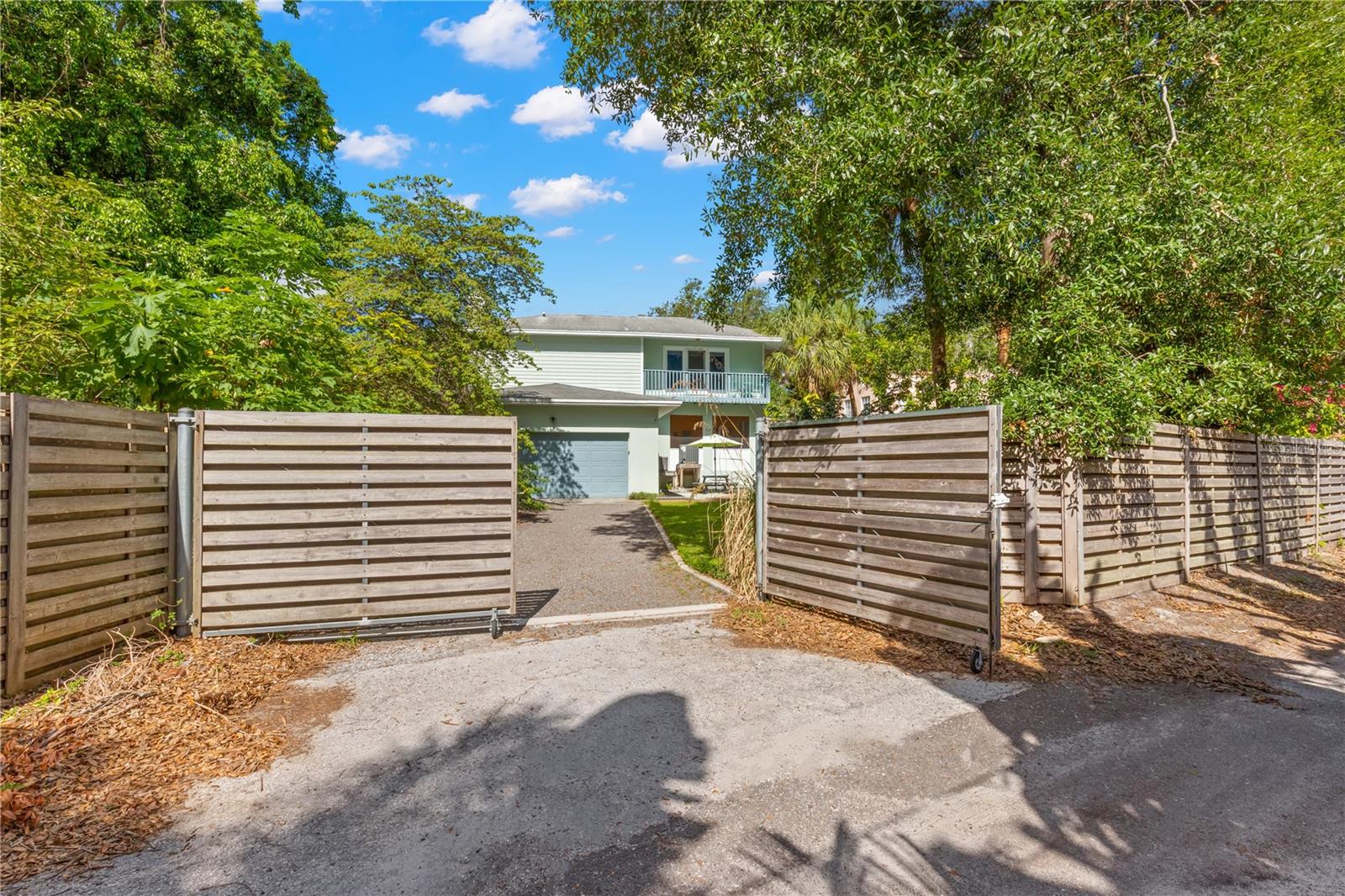2217 BREVARD RD NE, ST PETERSBURG, FL, 33704
