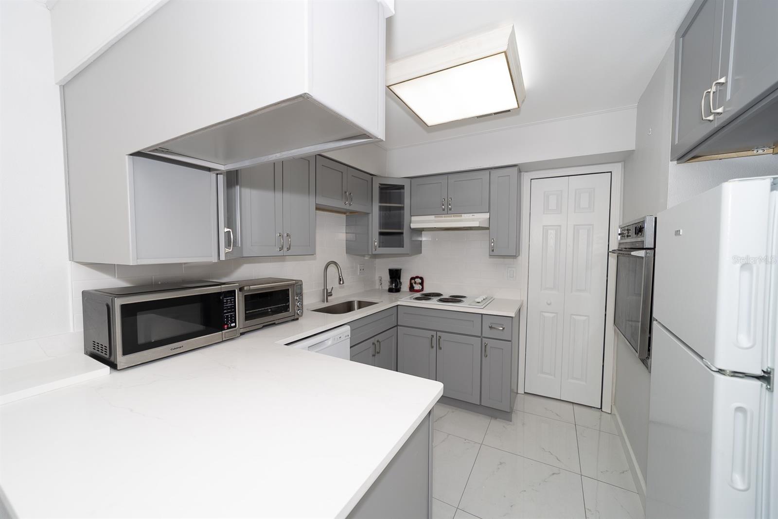 6712 W CLIFTON ST, TAMPA, FL, 33634