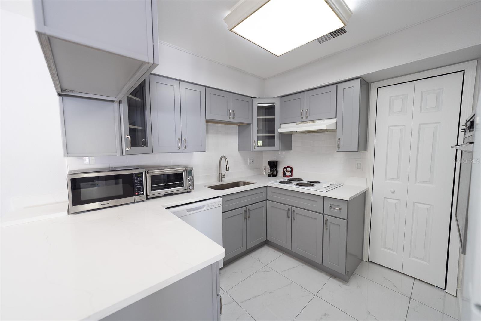 6712 W CLIFTON ST, TAMPA, FL, 33634