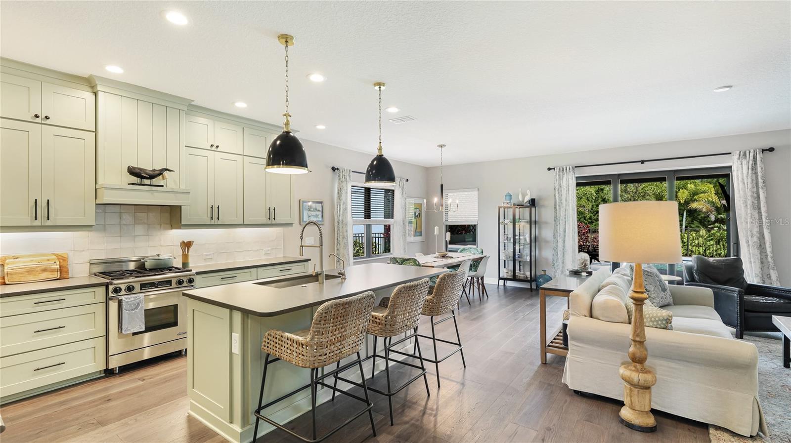 10165 CANAVERAL CIR, SARASOTA, FL, 34241