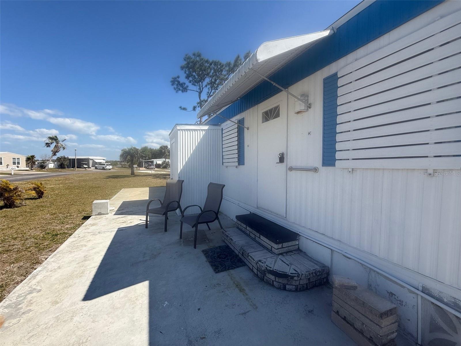 D6141489 Property Photo