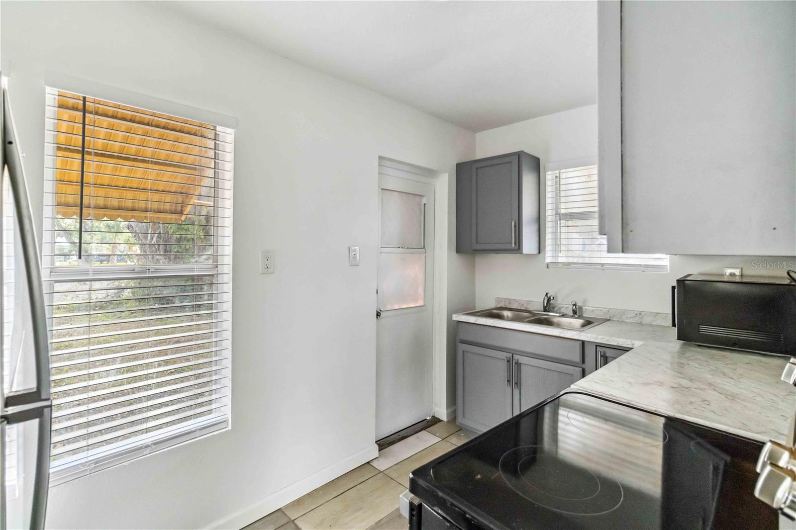 612 5TH AVENUE DR E, BRADENTON, FL, 34208