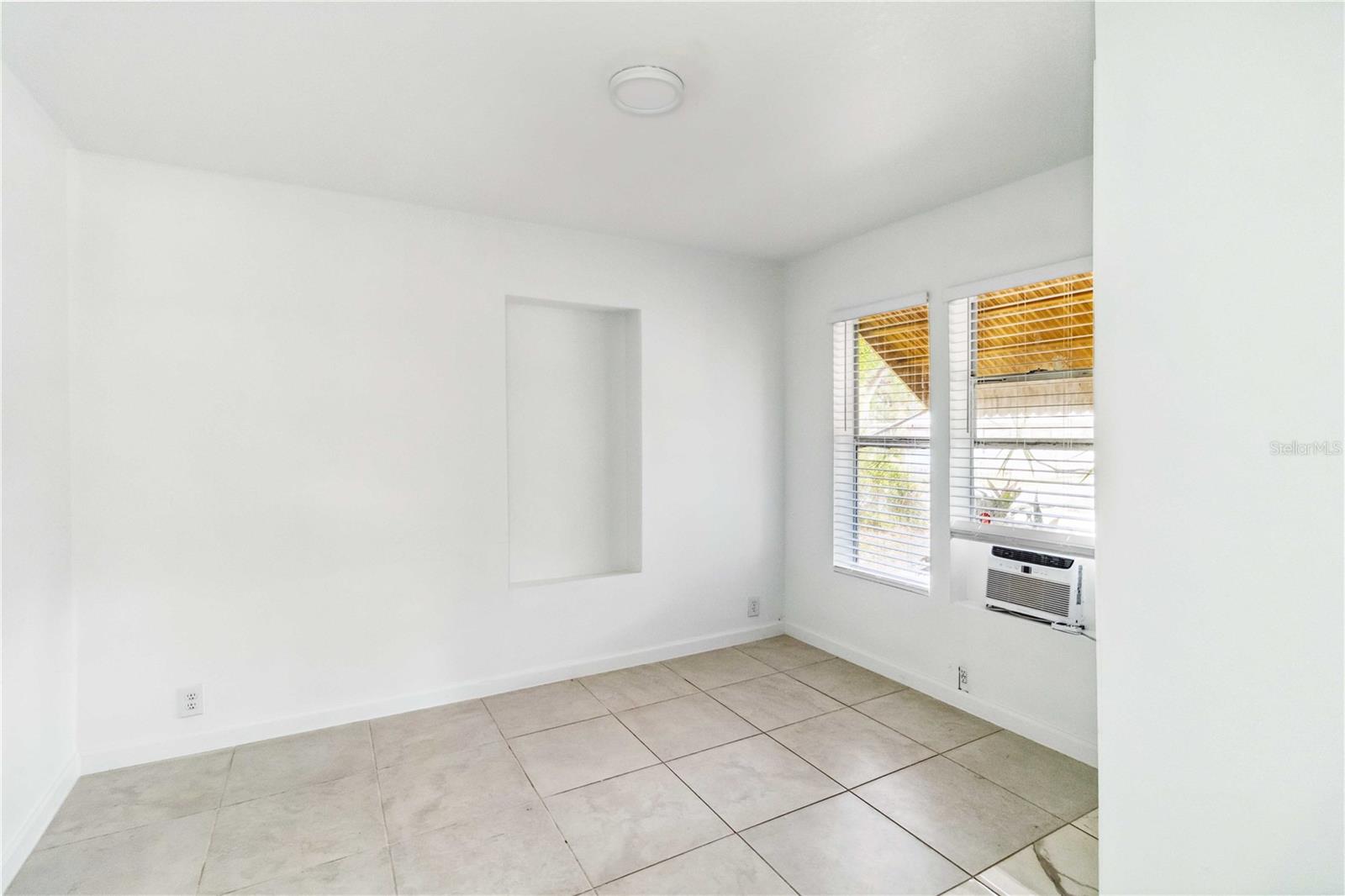 612 5TH AVENUE DR E, BRADENTON, FL, 34208