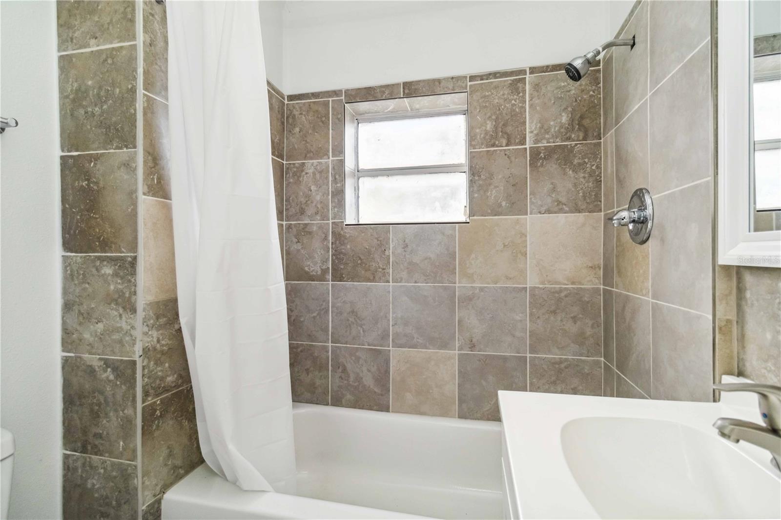 612 5TH AVENUE DR E, BRADENTON, FL, 34208
