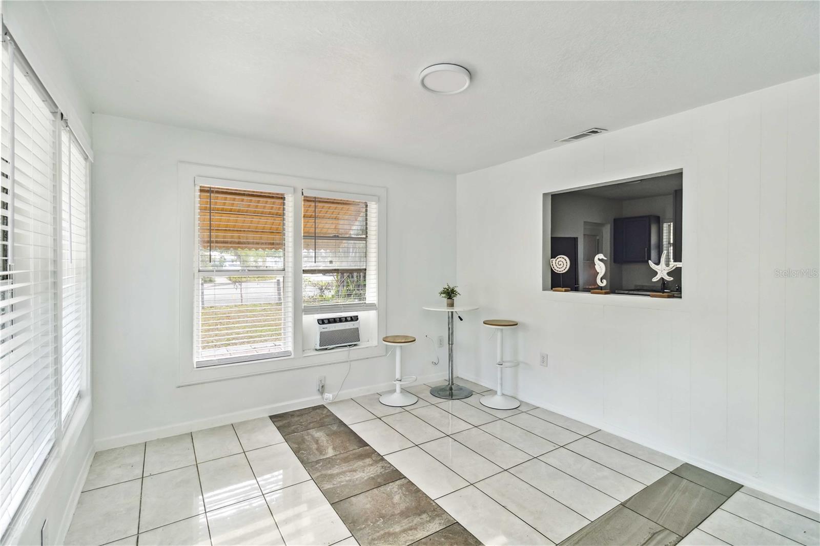 612 5TH AVENUE DR E, BRADENTON, FL, 34208
