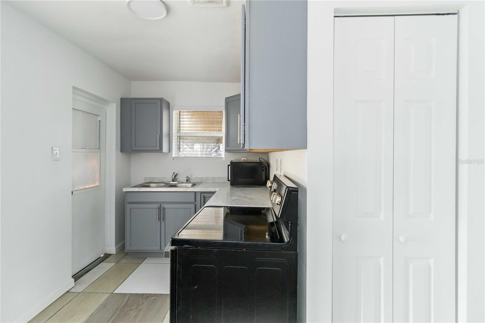 612 5TH AVENUE DR E, BRADENTON, FL, 34208