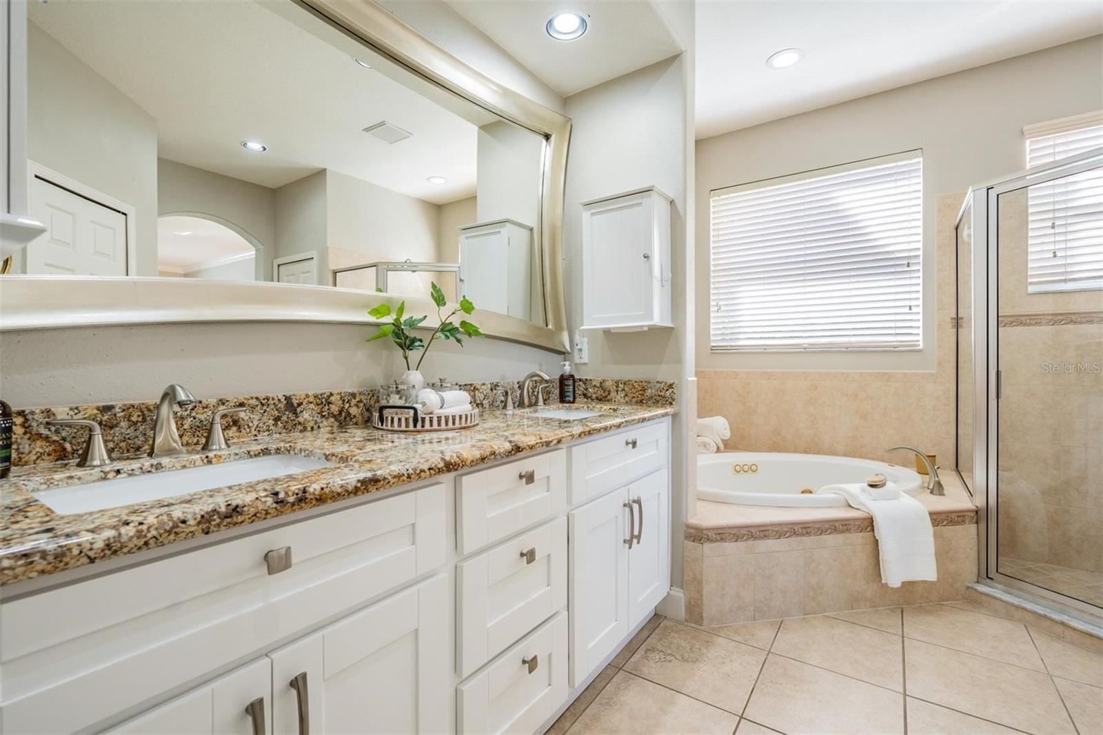 17927 BAHAMA ISLE CIR, TAMPA, FL, 33647