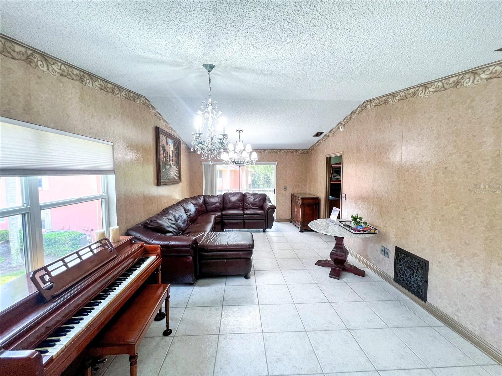 5500 LONGWOOD RUN BLVD #201, SARASOTA, FL, 34243