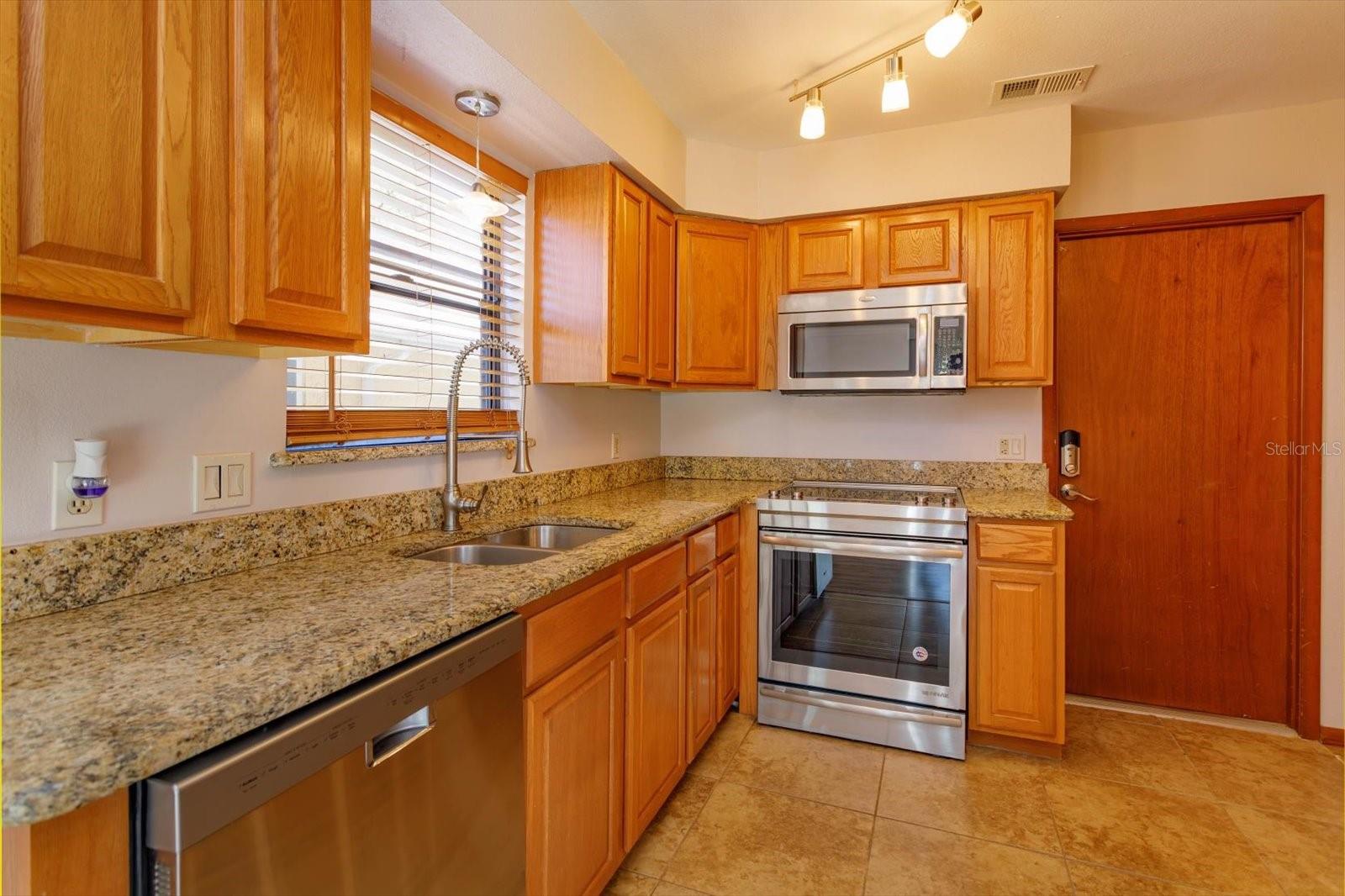 10020 CREEKWATER BLVD, ORLANDO, FL, 32825