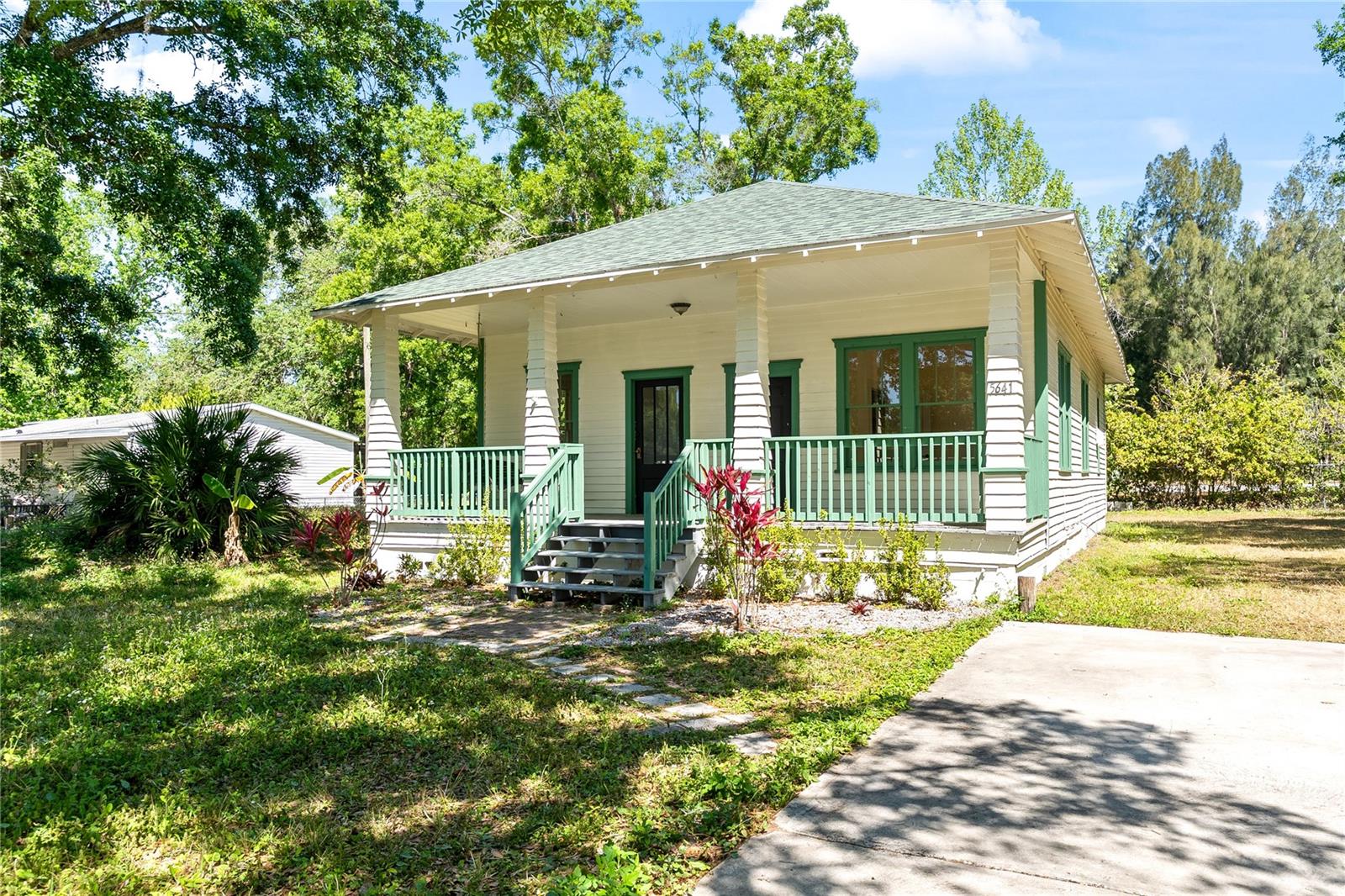 5641 ORANGE AVE, INTERCESSION CITY, FL, 33848