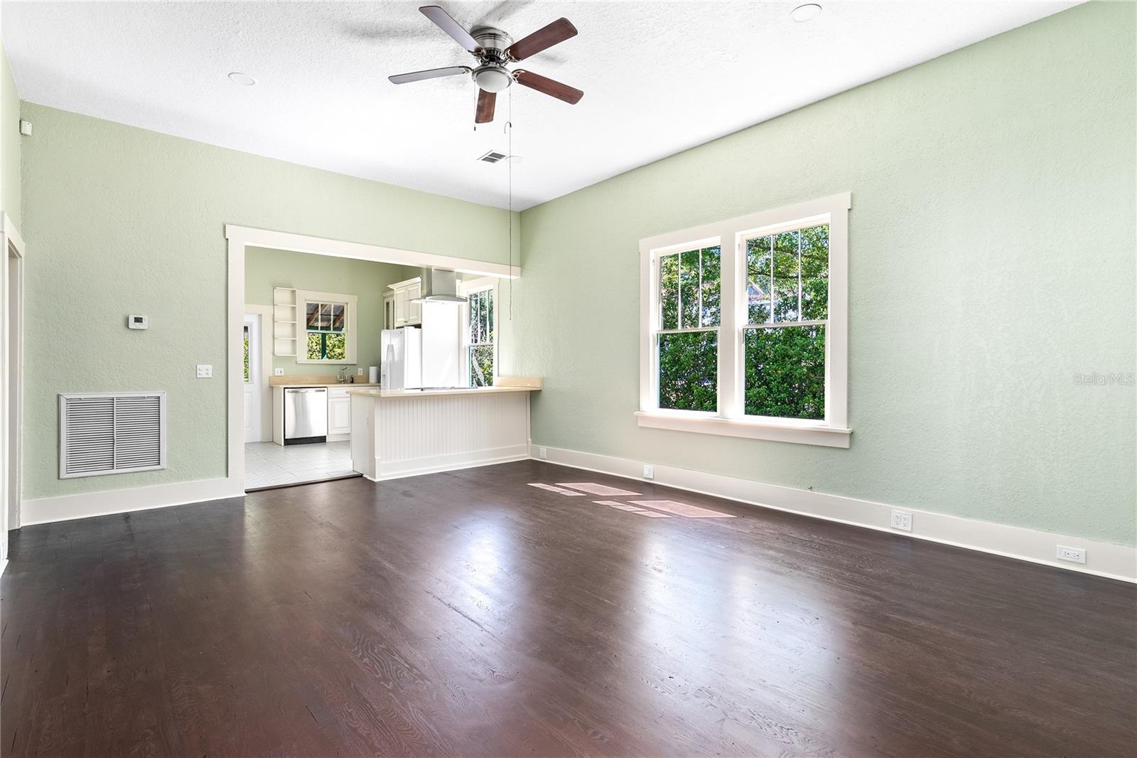 5641 ORANGE AVE, INTERCESSION CITY, FL, 33848