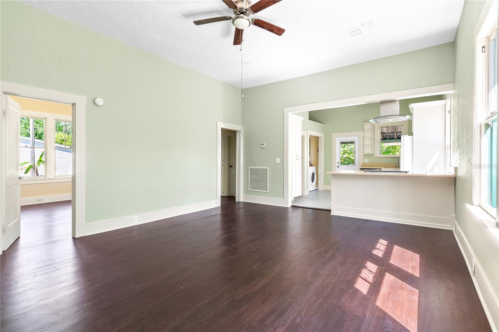 5641 ORANGE AVE, INTERCESSION CITY, FL, 33848
