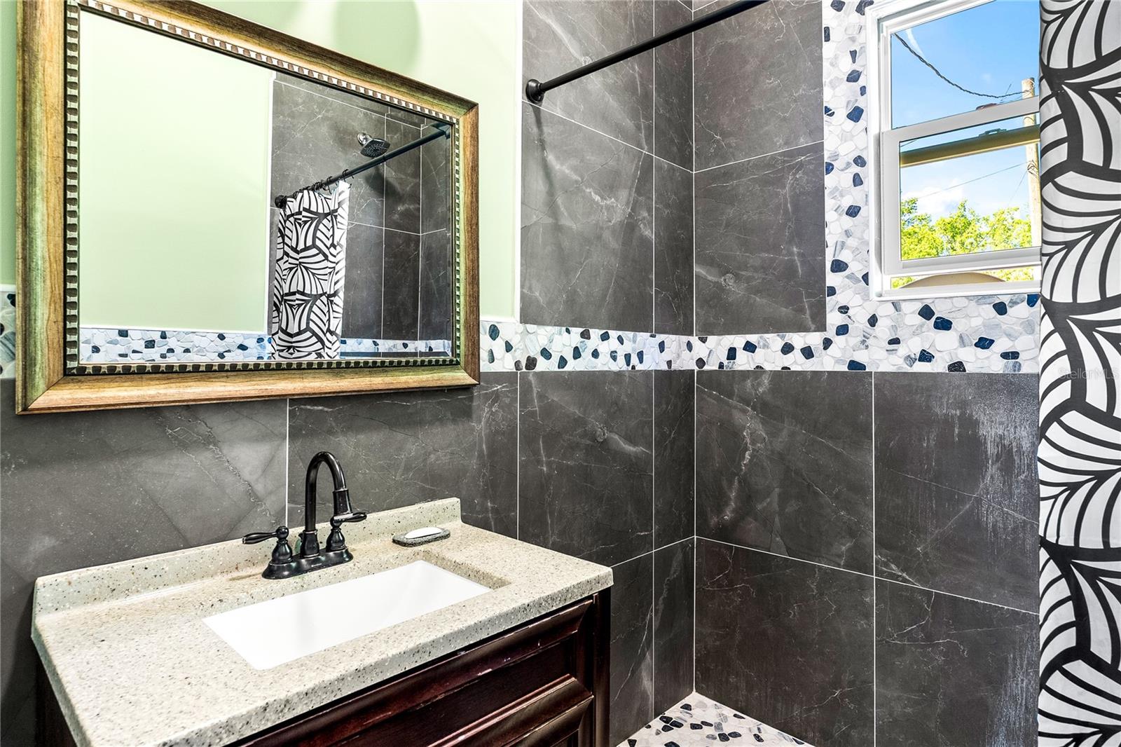 5641 ORANGE AVE, INTERCESSION CITY, FL, 33848