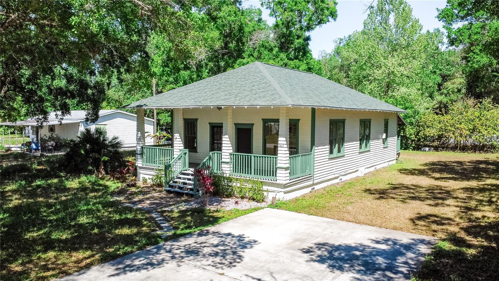 5641 ORANGE AVE, INTERCESSION CITY, FL, 33848