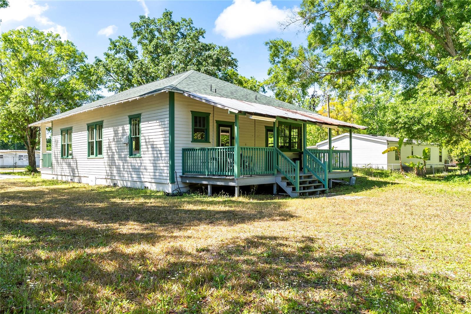 5641 ORANGE AVE, INTERCESSION CITY, FL, 33848