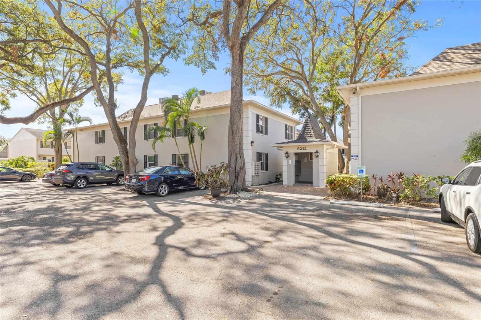 5221 BAYSHORE BLVD #18, TAMPA, FL, 33611
