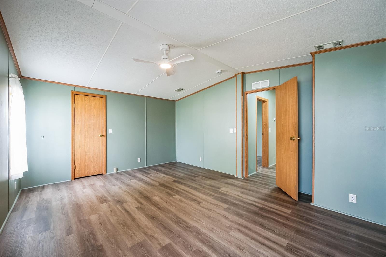 1000 KINGS HIGHWAY #104, PUNTA GORDA, FL, 33980