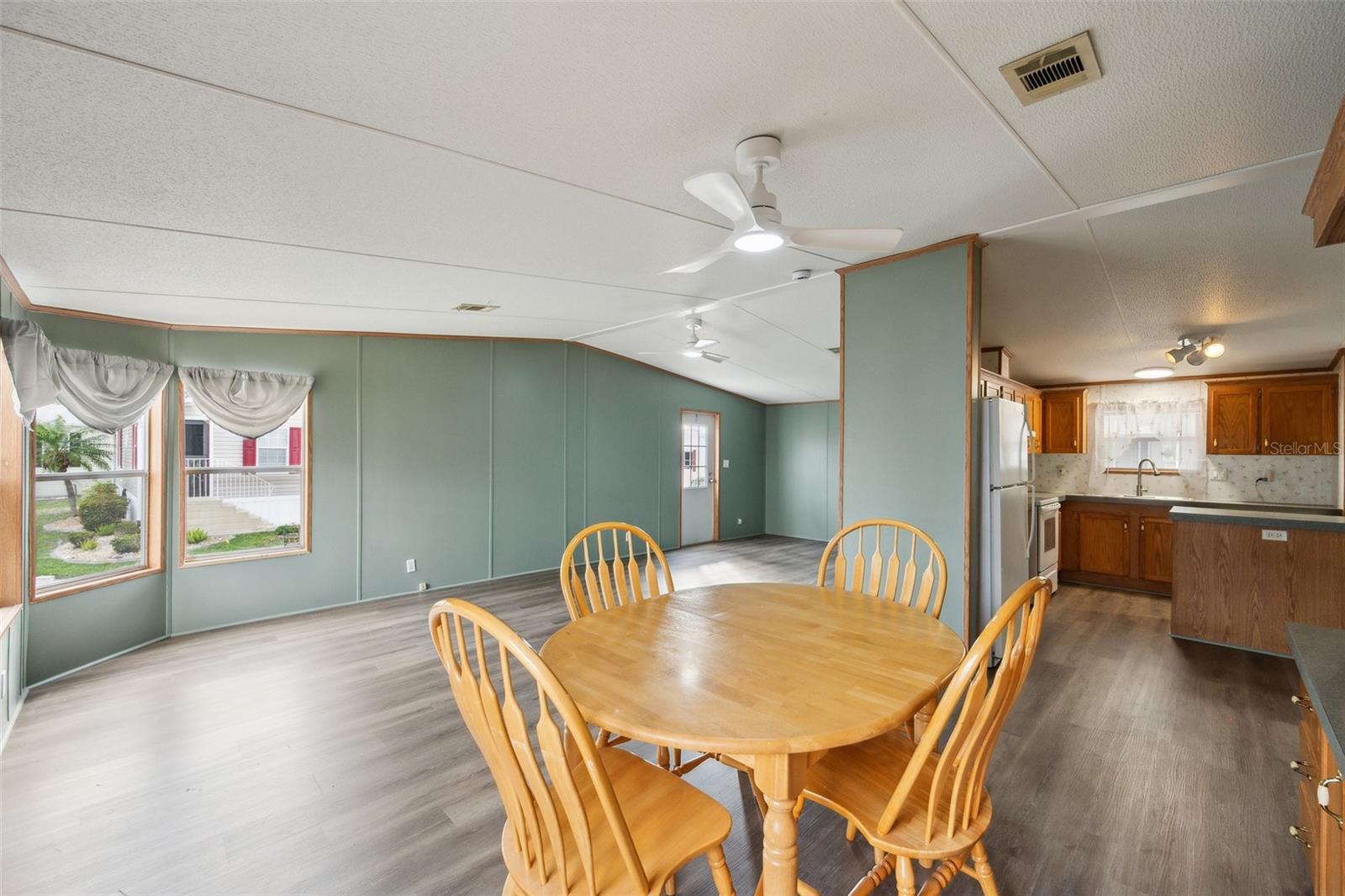 1000 KINGS HIGHWAY #104, PUNTA GORDA, FL, 33980