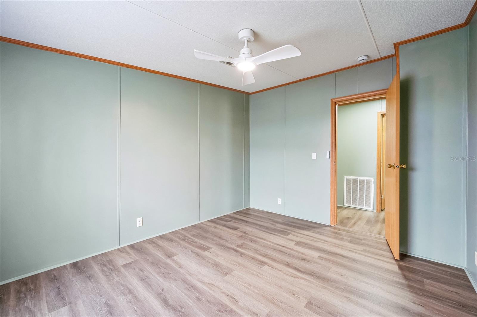 1000 KINGS HIGHWAY #104, PUNTA GORDA, FL, 33980