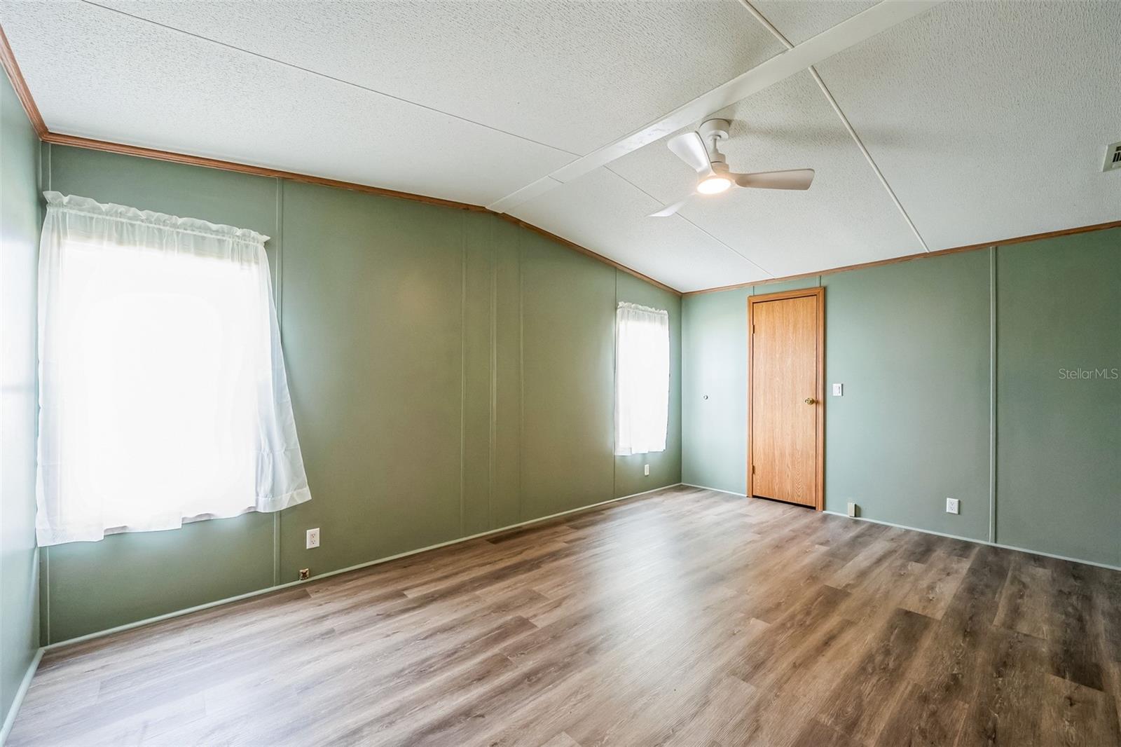 1000 KINGS HIGHWAY #104, PUNTA GORDA, FL, 33980