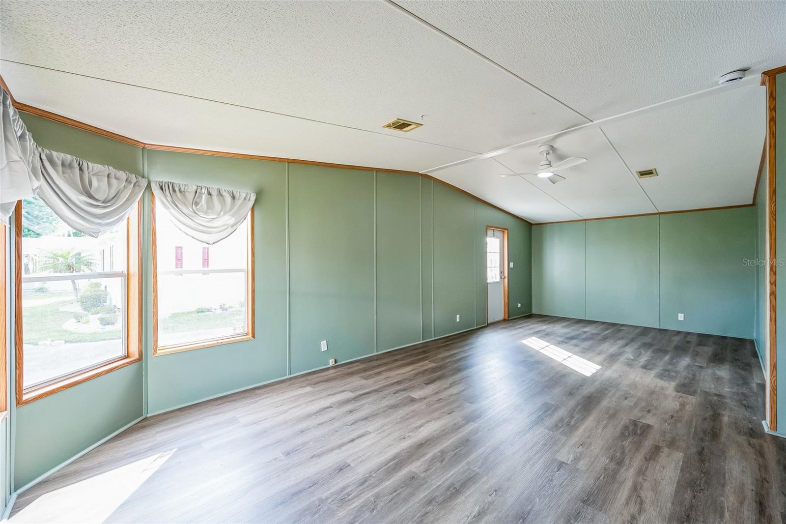1000 KINGS HIGHWAY #104, PUNTA GORDA, FL, 33980