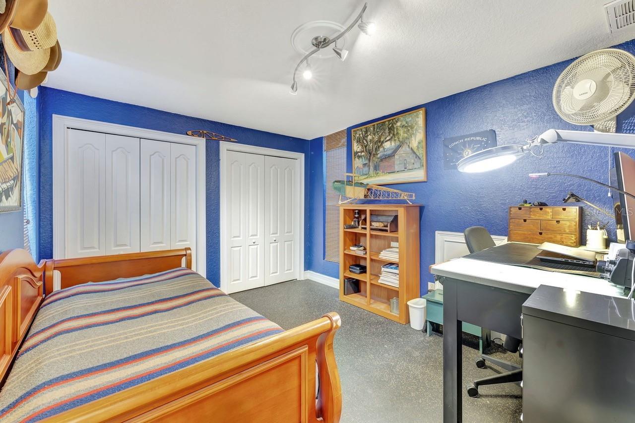 1108 W CHARTER ST, TAMPA, FL, 33602