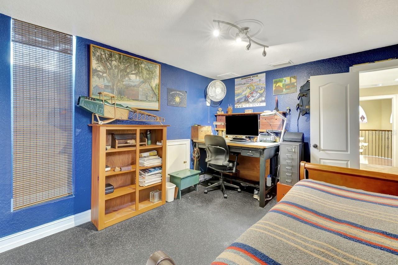 1108 W CHARTER ST, TAMPA, FL, 33602