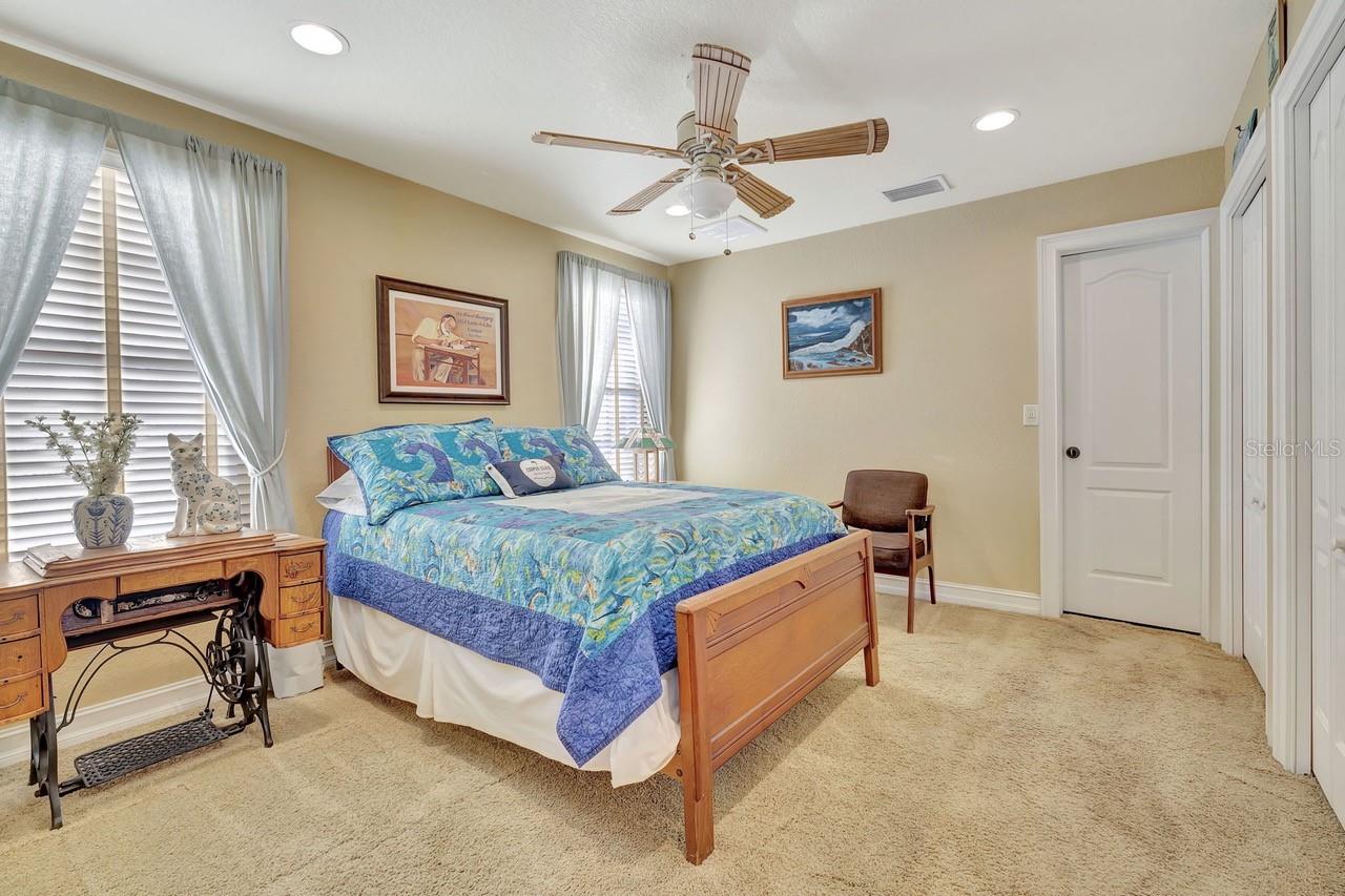 1108 W CHARTER ST, TAMPA, FL, 33602