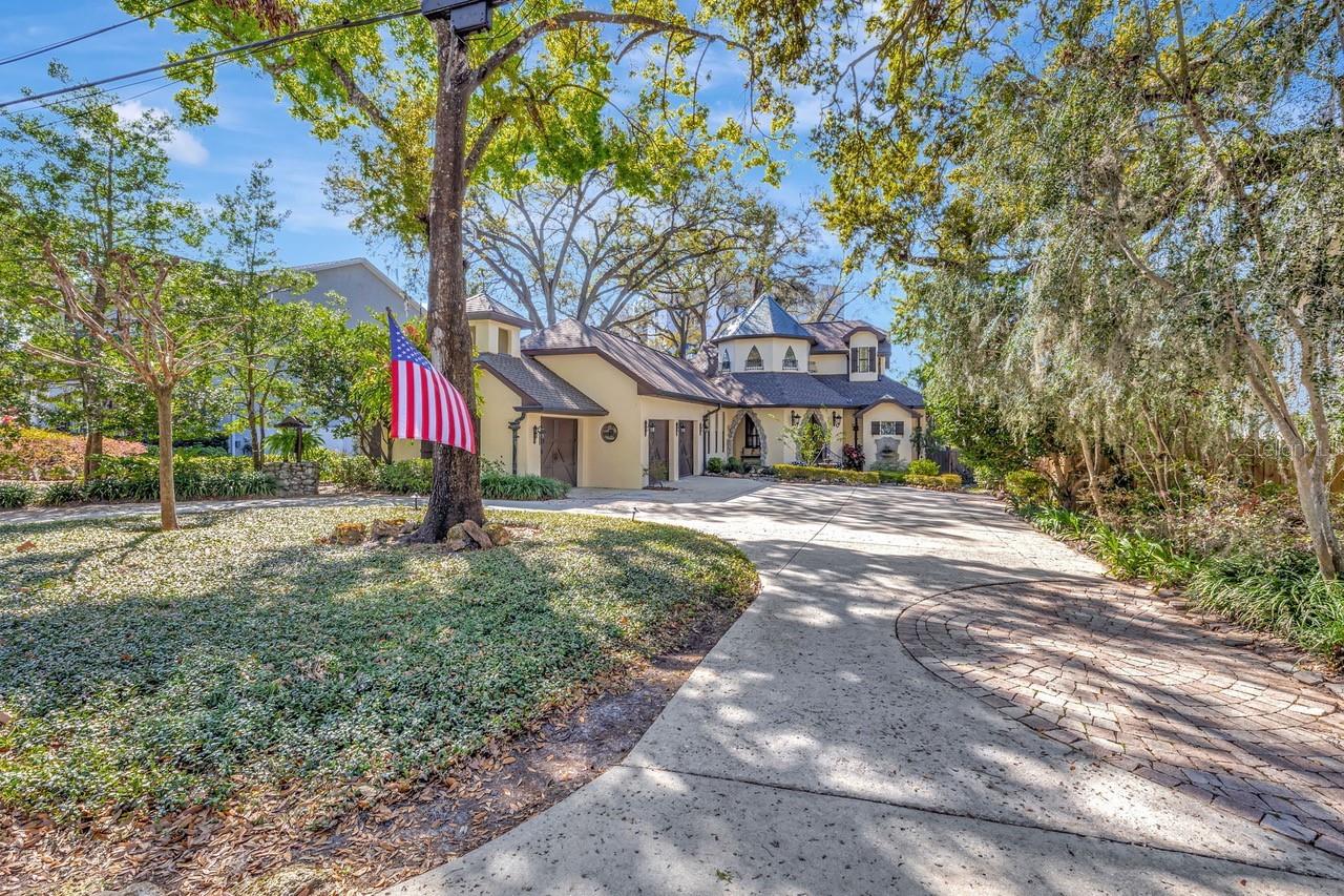 1108 W CHARTER ST, TAMPA, FL, 33602