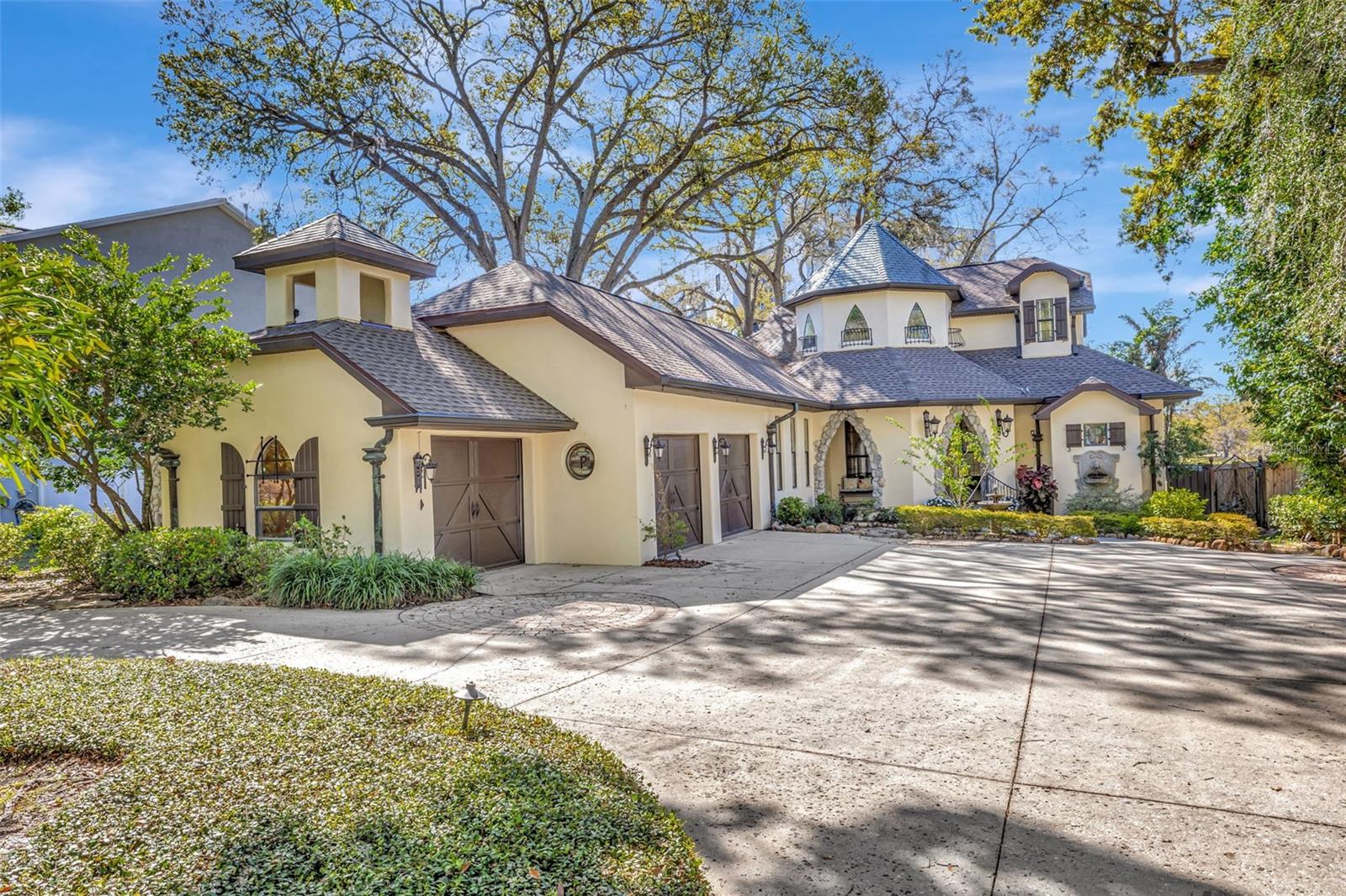 1108 W CHARTER ST, TAMPA, FL, 33602