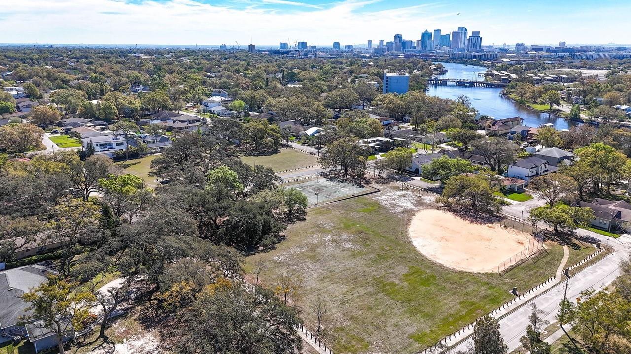1108 W CHARTER ST, TAMPA, FL, 33602