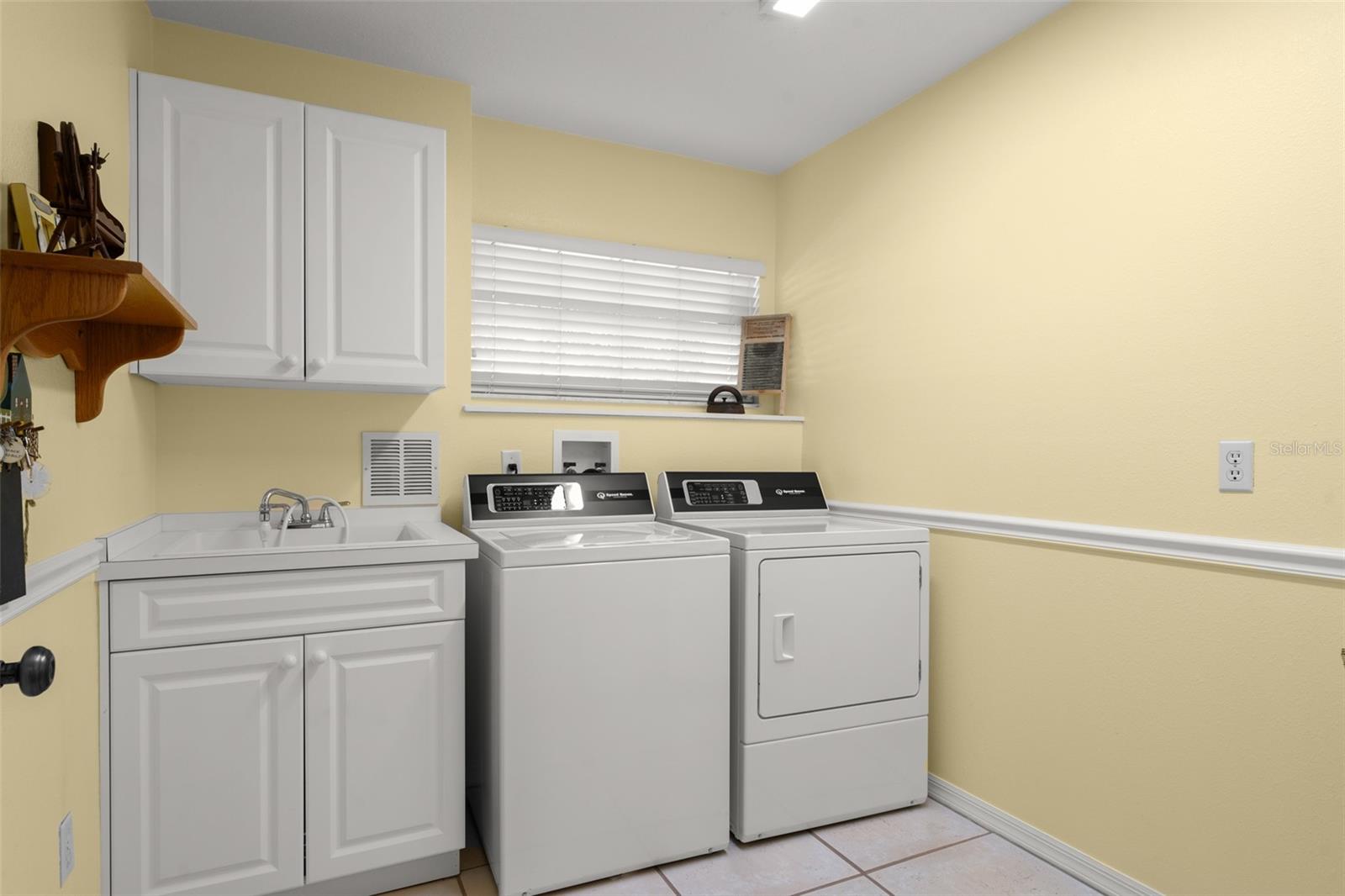 201 BRILEY AVE, OAKLAND, FL, 34760