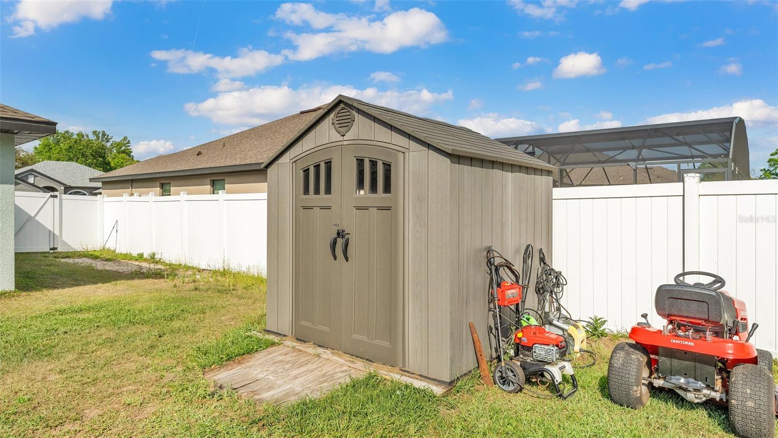 955 HUNTERS MEADOW LN, LAKELAND, FL, 33809