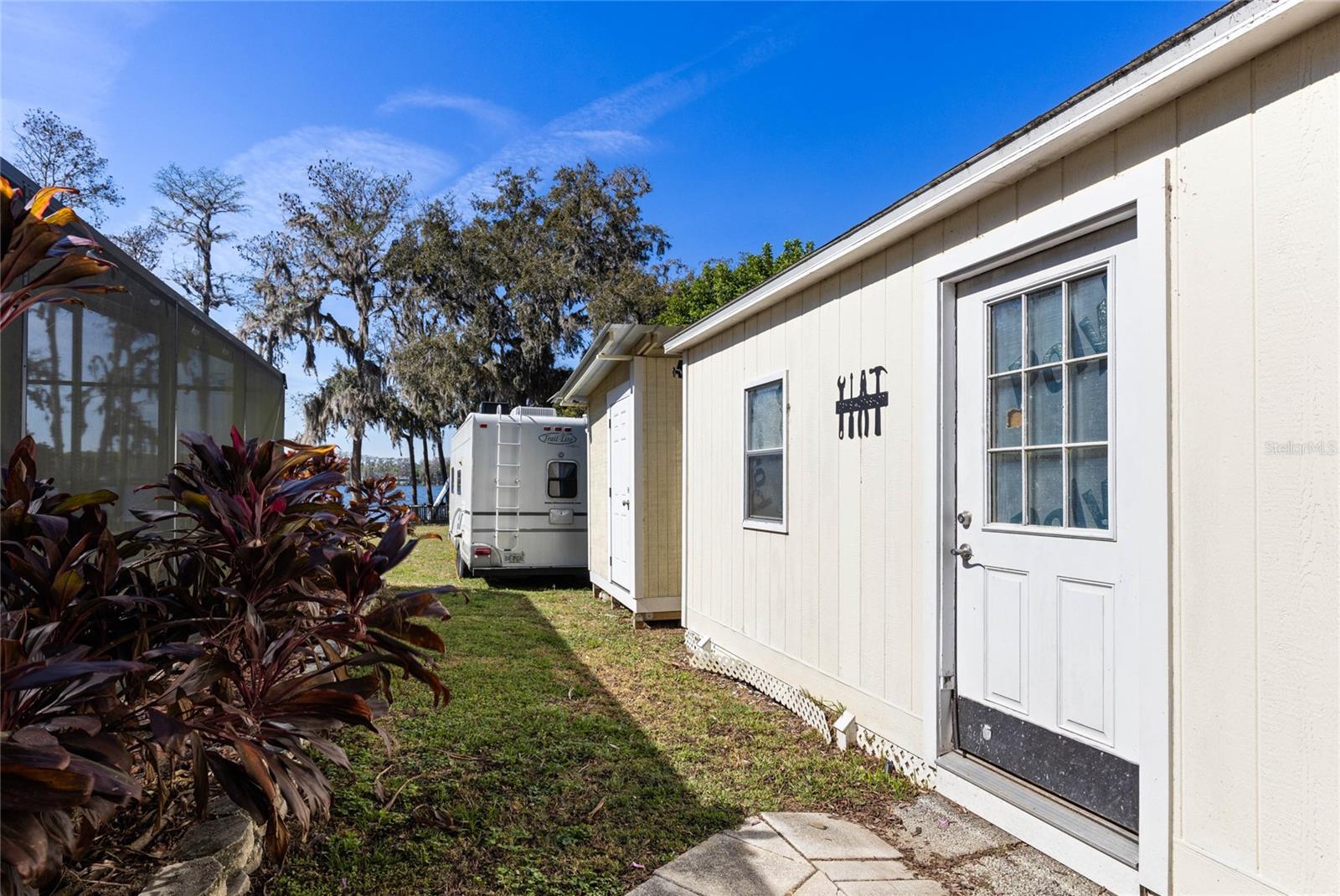 36329 CLEAR LAKE DR, EUSTIS, FL, 32736